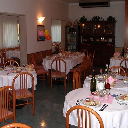 Albergo Aquila 리도 디 예솔로 외부 사진